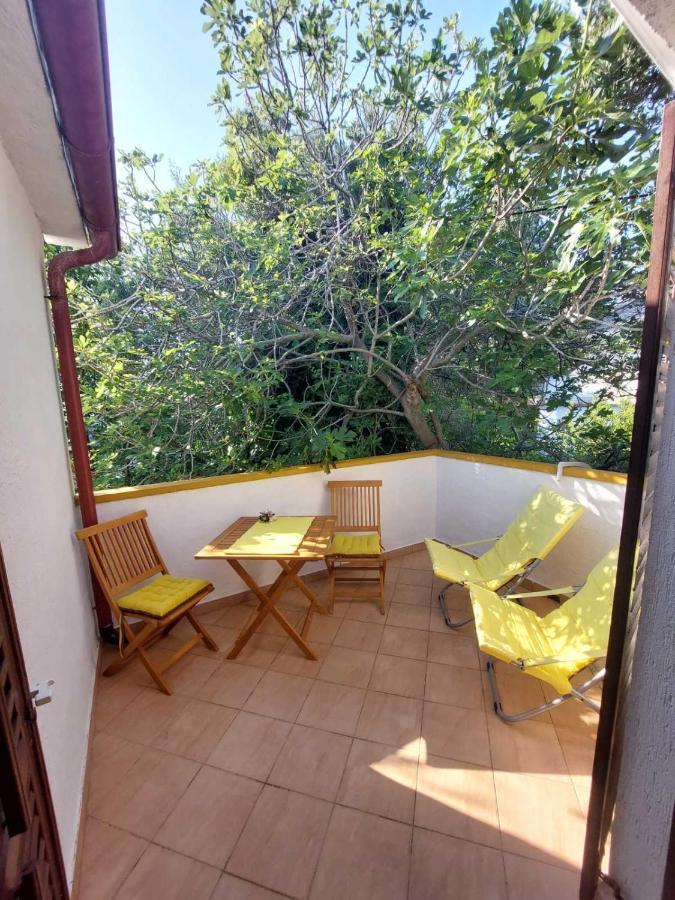 Apartment Tonci Rab Town Bagian luar foto