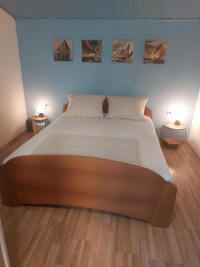Apartment Tonci Rab Town Bagian luar foto