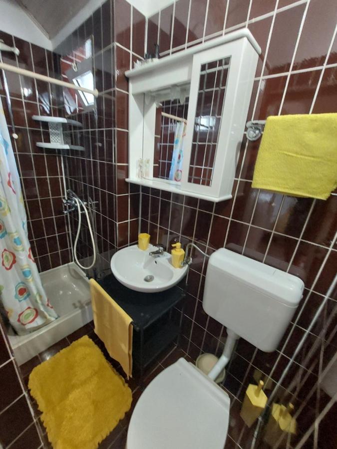 Apartment Tonci Rab Town Bagian luar foto